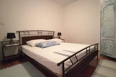 Image de Appartement de deux chambres avec la terrasse Palit, Rab (A-23623-b)