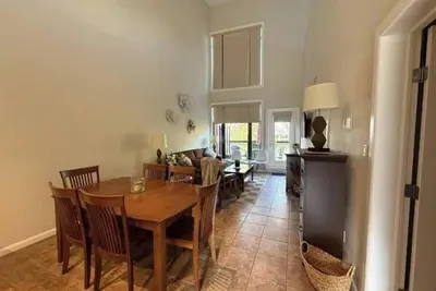 Image de Furnished 2br Loft | Kelowna