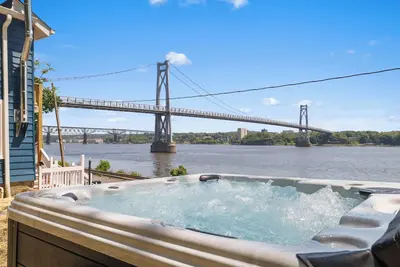 Image de Hudson Escape W/ Hot Tub + Bridge View
