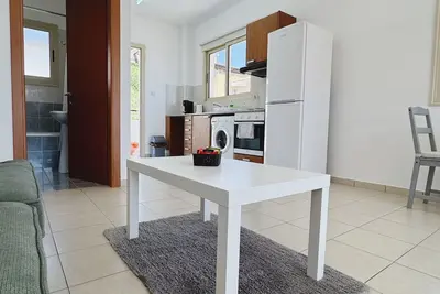 Image de Hillside Studio Apartment, Perfect getaway retreat, Swimming Pool, Sea Views