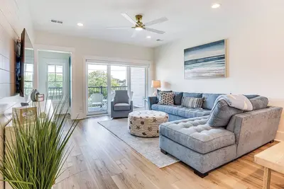 Image de Fall Escape: Warm Kure Beach Days & Quiet Shores