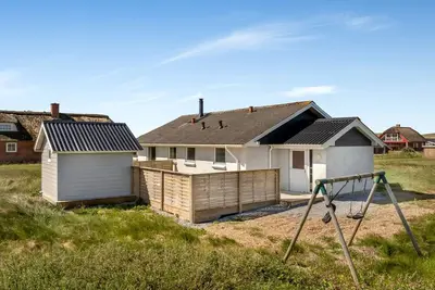 Image de \"Ava\" - 350m from the sea by Interhome
