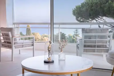 Image de Appartement à Cannes avec 2 chambres à coucher, 6 couchages