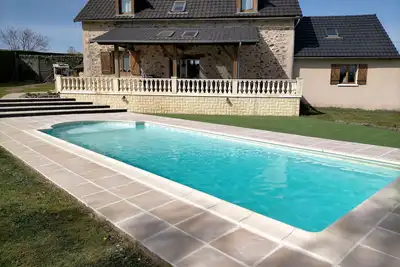 Image de Ancienne Grange Renovee Avec Piscine Couverte Privee