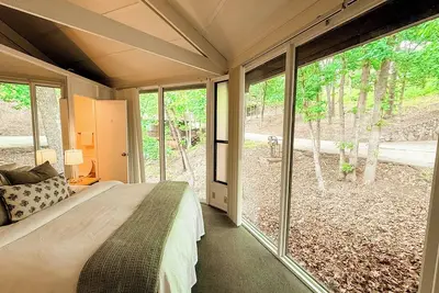 Image de Treetop Village22-2Bed/2Bath/Pools/Dock/Pickleball/Fitness Center-6-8pp-Four Seasons Area