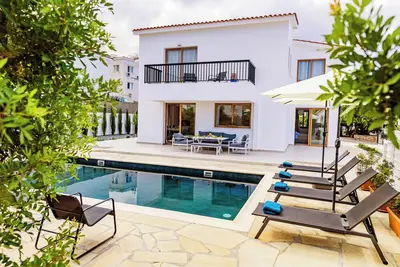 Image de Spacious 4-bedroom villa with Ac, WiFi in fabulous Peyia