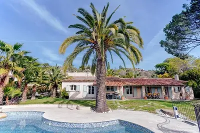 Image de Charming 4-bedroom with Ac/Wifi, Garden, swimming pool in beautiful Mougins