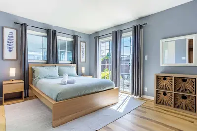 Image de ‼️Wine, Waves & Comfort‼️| 2br Bay Area Beauty