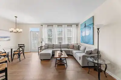 Image de Village Green Dr 13 Townhouse