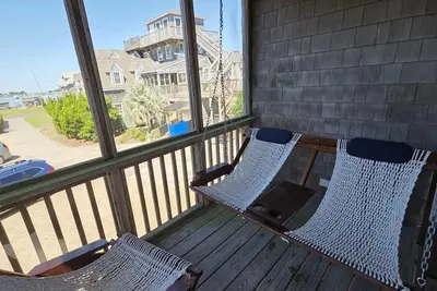 Image de Cv8a: Crow's Nest A -2nd floor 1br villa, spacious living area.