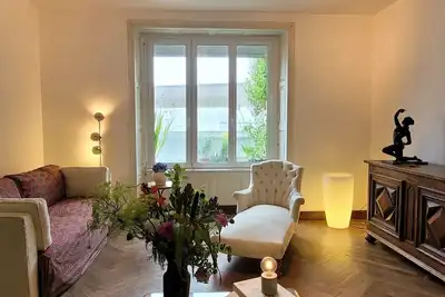 Image de Tranquil 6-bedroom house in Treffiagat