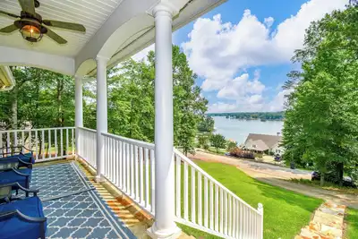 Image de New! Heavenly View by Big Fish Real Estate Group at Lake Martin, sleeps 9!