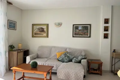 Image de Sea front  2-bedroom apartment with al fresco terrace