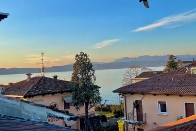 Image de Sunset Lake View - Deux Chambres Appartement, Couchages 5