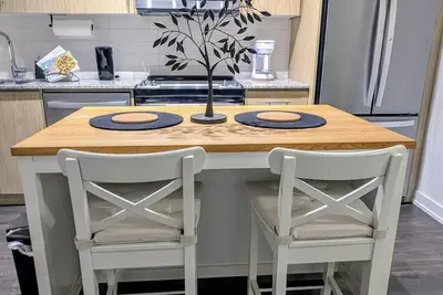 Image de Stylish Oakville Condo to Call Home