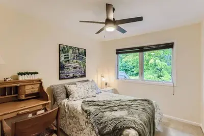 Image de 3bdr Boulder Twnhome Open Plan, Central Location