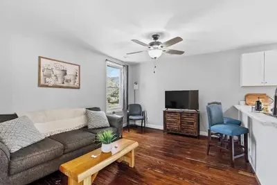 Image de Historic Hill City Retreat- 10min to Lu/3min to Ul