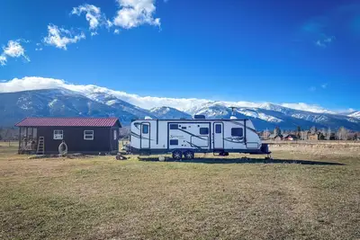 Image de Lovely Rv with Ac in charming Stevensville