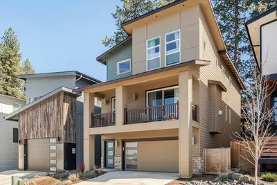 Image de Spacious 4-bedroom Bend house with Ac on Canal close to Old Mill & Downtown