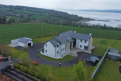 Image de Serene luxurious Haven with Sea View: Rooms or Entire Property Letterkenny
