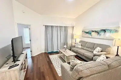 Image de 3 Bedroom 2. 5 Bathroom Clear Creek 1050