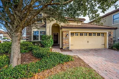 Image de Spacious 6-Bed/6-Bath House with Golf Course Access\nOnly 20 min from Disney!