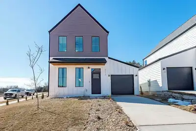 Image de Cozy Townhome Stay by Trails, River & Greens
