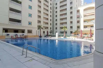 Image de Stylish 1-Bedroom Jvc Apartment Sleeps 3 with Pool
