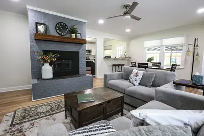 Image de Pet & Family Friendly 3-bedroom home in charming Greenville