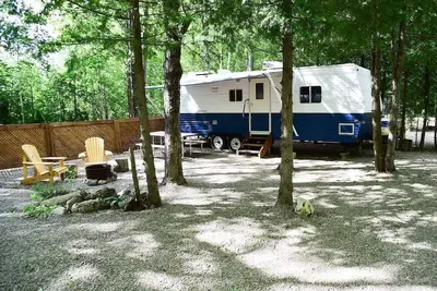 Image de Renovated Glamping Rv • Near Tobermory & Grotto