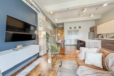 Image de Modern 3br Dt Dallas | Sleeps 12 | Free Parking