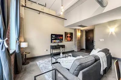Image de Elegant 2bd | Dt Dallas | Sleeps 5 | Free Parking