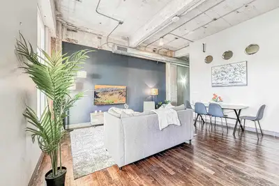 Image de Elegant 1bd | Dt Dallas | Sleeps 8 | Free Parking