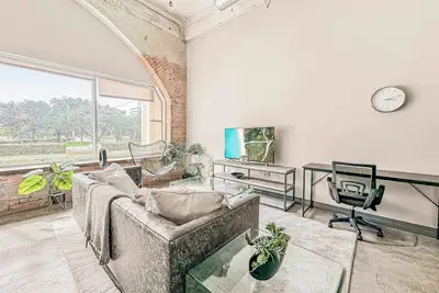 Image de Elegant 1bd | Dt Dallas | Sleeps 5 | Free Parking