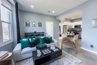 Image de Stylish Secret~Sleeps 6, Park Free+ walk to train, walk to Redbull Arena, 20%Off