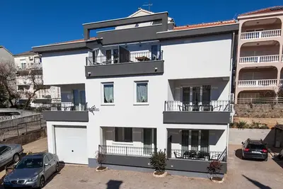 Image de Beachfront Apartments for Relaxing Getaways in Crikvenica - One Bedroom Apartment 1 1