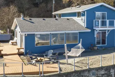 Image de Beachfront I WhaleWatching I King Bed I Kayak I Paddle board