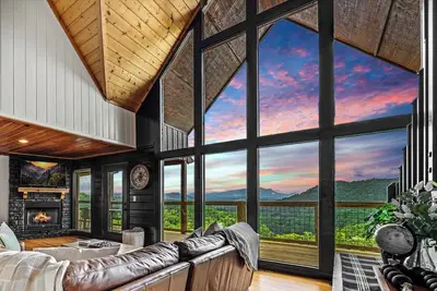 Image de 6 Bedroom View next to Dollywood Flash Sale today