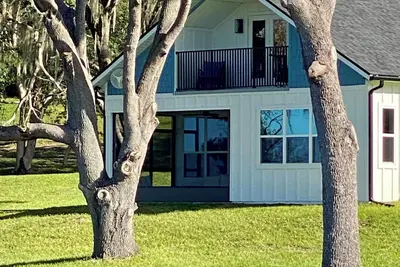 Image de New! ! Sunsets at Cherry Lake-2 bedroom lake front cottage