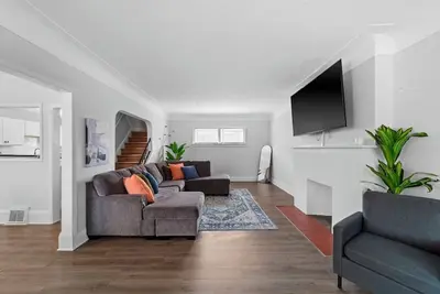 Image de Stylish & Spacious 4-bedroom house