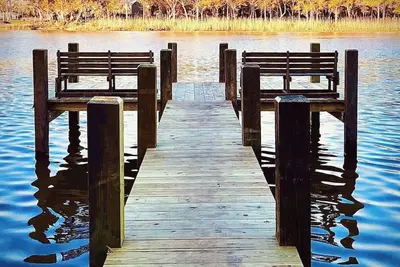 Image de The Lone Oak River Retreat on The San Bernard River - Fisherman's Paradise!
