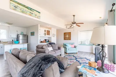 Image de Private Beach Access w/ Ocean View-Sleeps 10! !