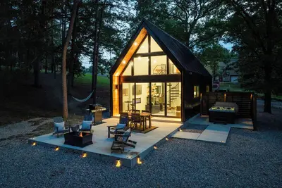 Image de Lux A-Frame w/ Hot Tub, Fire Pit, Kayaks & Views