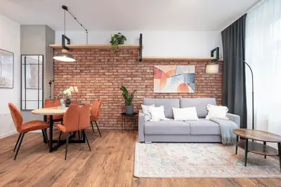 Image de Urban Nest Rustic Superior Apartment