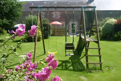 Image de Petite maison \"Mon Nid\" avec terrasse privée, jardin partagé et Wi-Fi