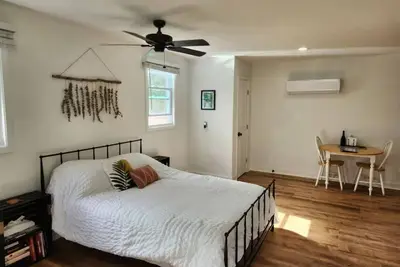 Image de Cozy Garden Cottage