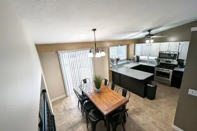 Image de Cute Spacious Home 3 Br