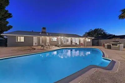 Amazing Home! With Free Large Private Heated Pool