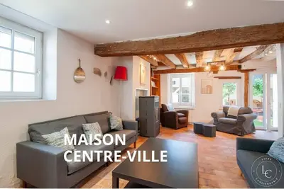 Image de Maison centre-ville avec jardin
