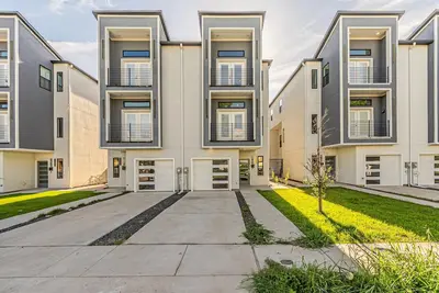 Image de Spacious Dallas 4 bedroom Game Room & Spa 3